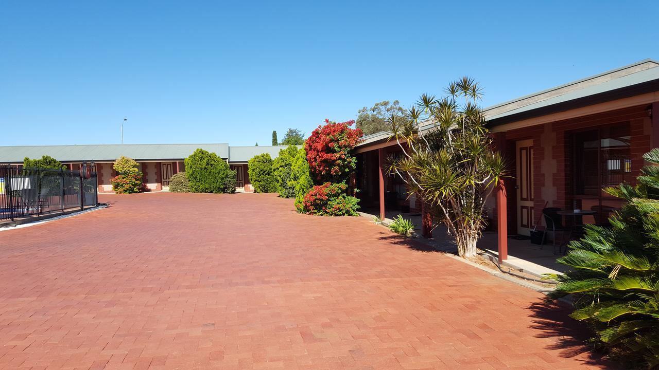 Gateway Motor Inn - Self Check-In Broken Hill Exterior photo